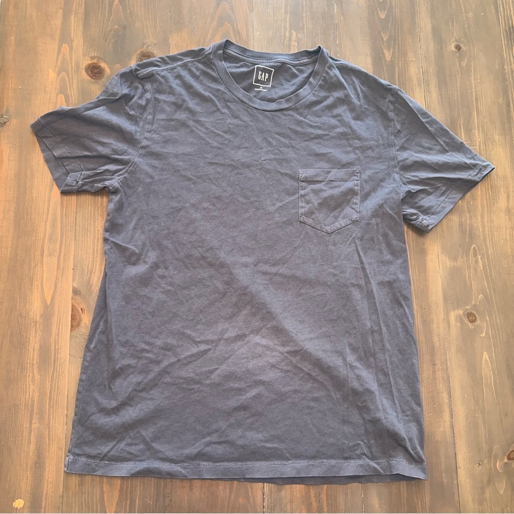 GAP mens t-shirt